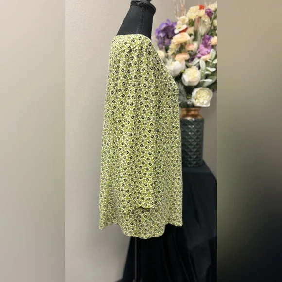J. Jill Classy Chic Green and Black Floral Long Sleeve Top Size Large - Picture 2 of 6